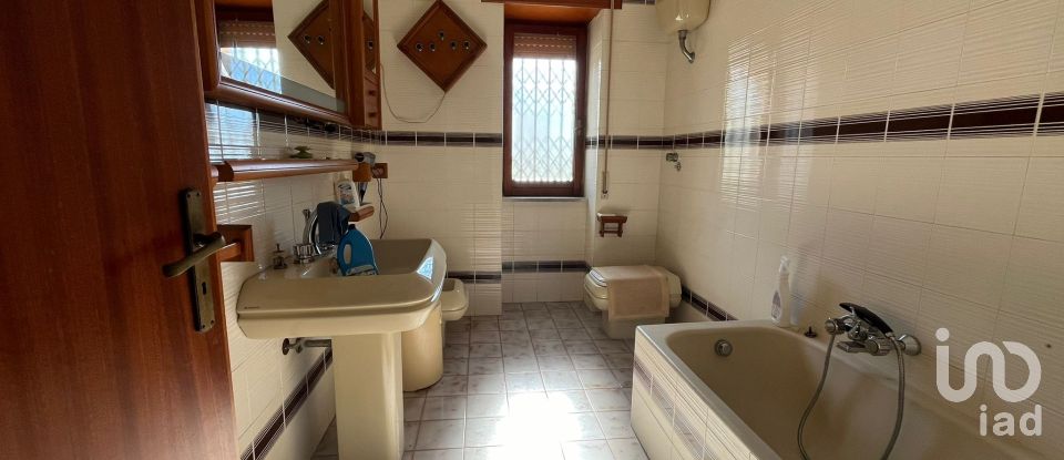 Casa indipendente 6 locali di 190 m² in - (87030)