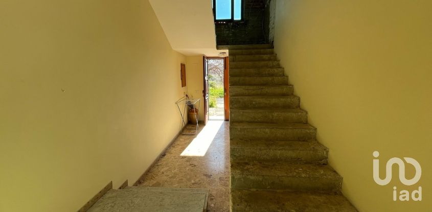 Casa indipendente 6 locali di 190 m² in - (87030)