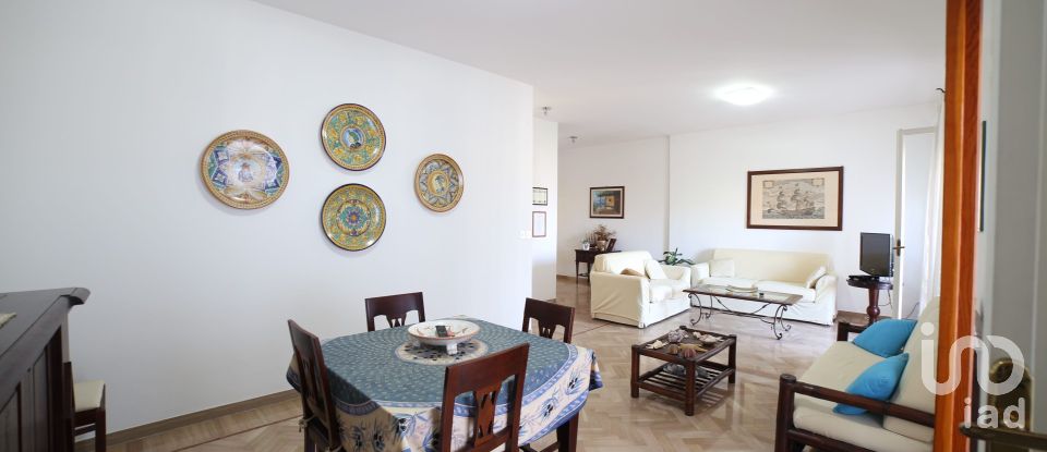 Loft 5 rooms of 135 m² in Gaeta (04024)