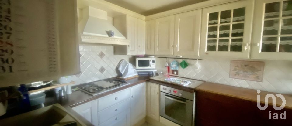 Casa di paese 6 locali di 220 m² in Montedinove (63069)