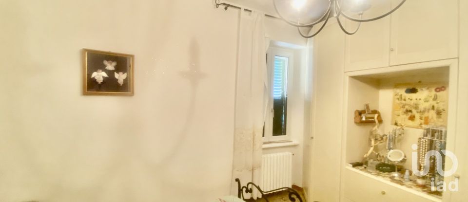 Casa di paese 6 locali di 220 m² in Montedinove (63069)