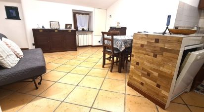 Three-room apartment of 61 m² in Genova (16157)