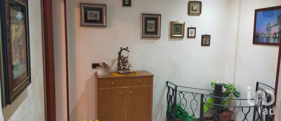 House 6 rooms of 95 m² in Carini (90044)