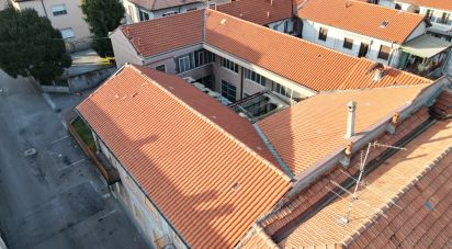 Costruzione di 500 m² in Seveso (20822)