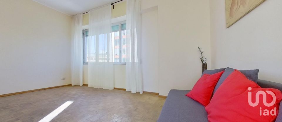 One-room apartment of 55 m² in Genova (16121)