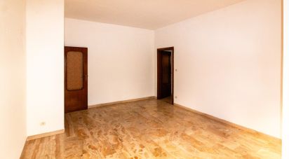 Building 5 rooms of 92 m² in Isola del Gran Sasso d'Italia (64045)