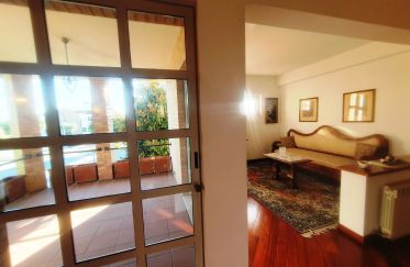 Casale 10 locali di 320 m² in Mondolfo (61037)