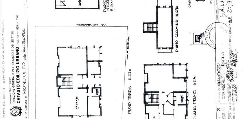 Farm 10 rooms of 320 m² in Mondolfo (61037)
