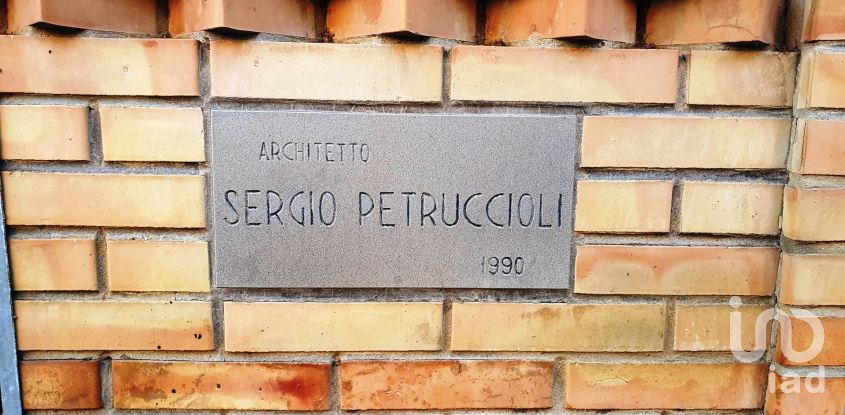 Farm 10 rooms of 320 m² in Mondolfo (61037)