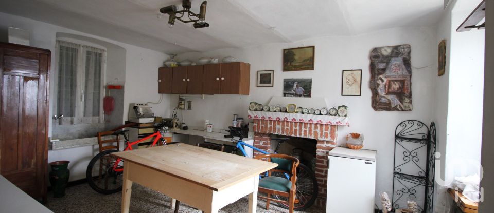 Rustico 15 locali di 300 m² in Carpeneto (15071)