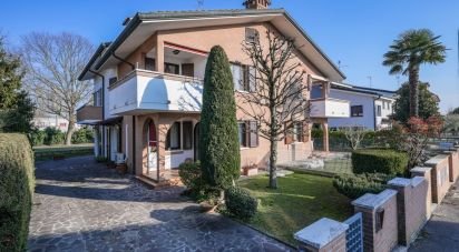 Villa a schiera 5 locali di 176 m² in Copparo (44034)