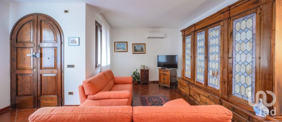 Villa a schiera 5 locali di 176 m² in Copparo (44034)