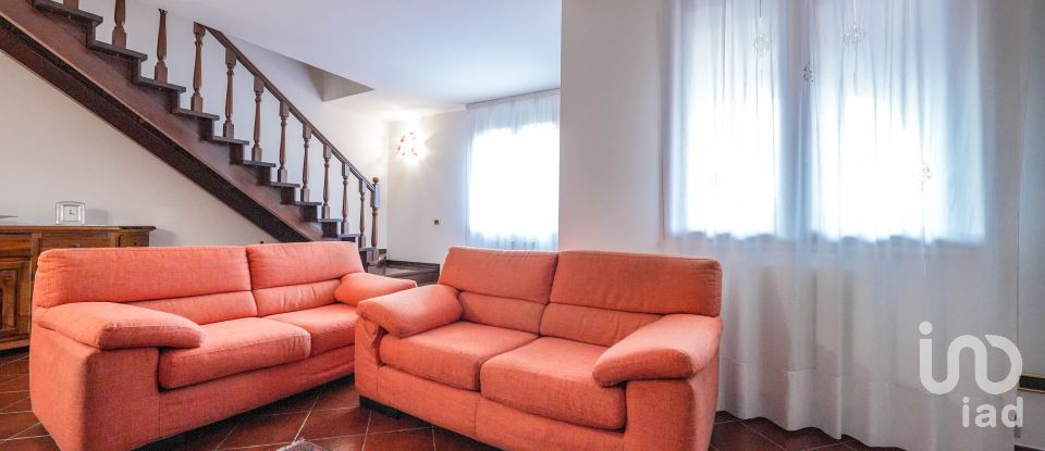 Traditional house 5 rooms of 176 m² in Copparo (44034)