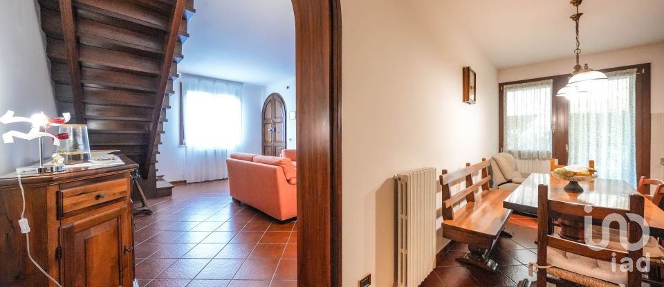Traditional house 5 rooms of 176 m² in Copparo (44034)