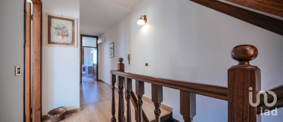 Traditional house 5 rooms of 176 m² in Copparo (44034)