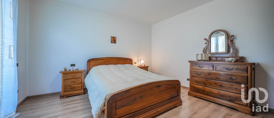 Traditional house 5 rooms of 176 m² in Copparo (44034)