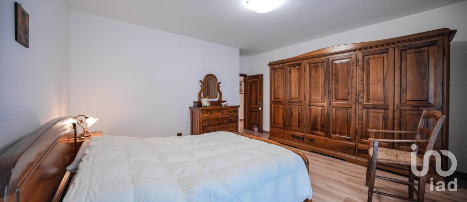 Traditional house 5 rooms of 176 m² in Copparo (44034)