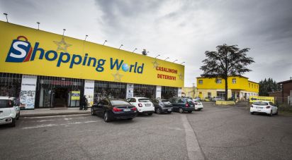 Negozio / locale commerciale di 9.843 m² in Viterbo (01100)