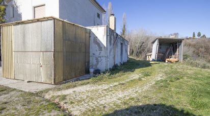 Rifugio 7 locali di 173 m² in Falerone (63837)