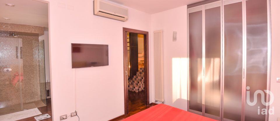 Loft 5 rooms of 170 m² in Olbia (07026)