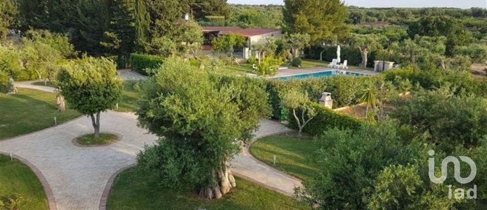 Villa 15 locali di 240 m² in Conversano (70014)