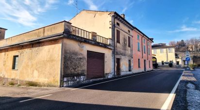 Rustico 9 locali di 360 m² in Volta Mantovana (46049)
