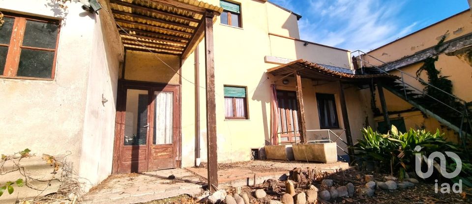 Country house 9 rooms of 360 m² in Volta Mantovana (46049)