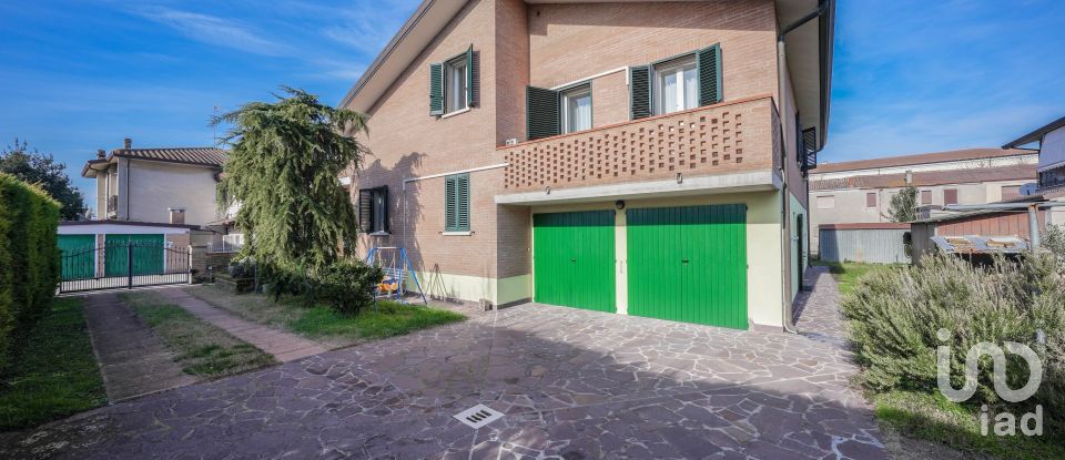 Farm 5 rooms of 275 m² in Massa Fiscaglia (44025)