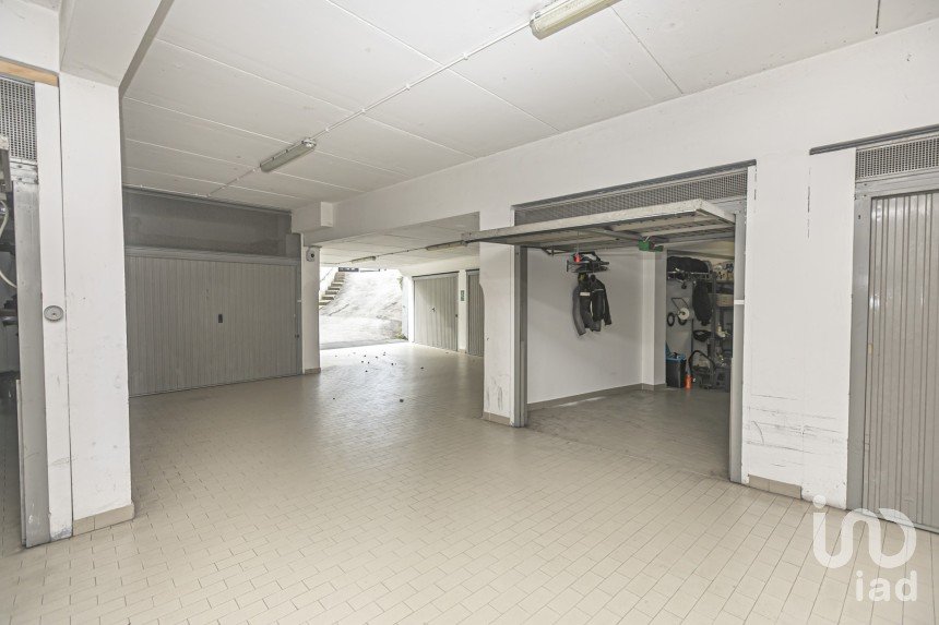 Posto auto di 26 m² in Genova (16148)