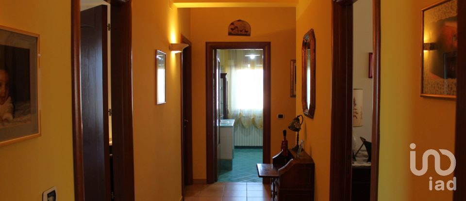 Appartamento 5 locali di 207 m² a Appignano (62010)