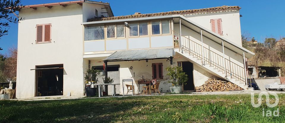 Casa indipendente 7 locali di 147 m² in Filottrano (60024)