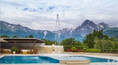 Ristorante di 1.300 m² in Colledara (64042)