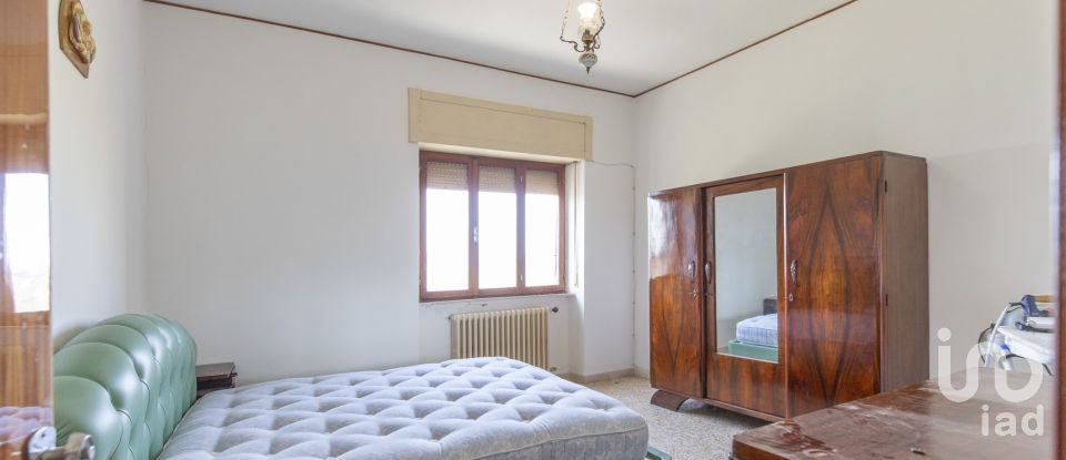 Casa indipendente 10 locali di 400 m² in Filottrano (60024)