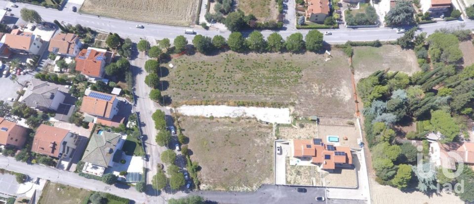 Building land of 1,692 m² in Osimo (60027)