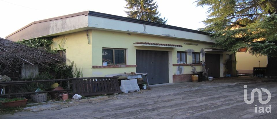 Ristorante di 697 m² in Castell'Arquato (29014)