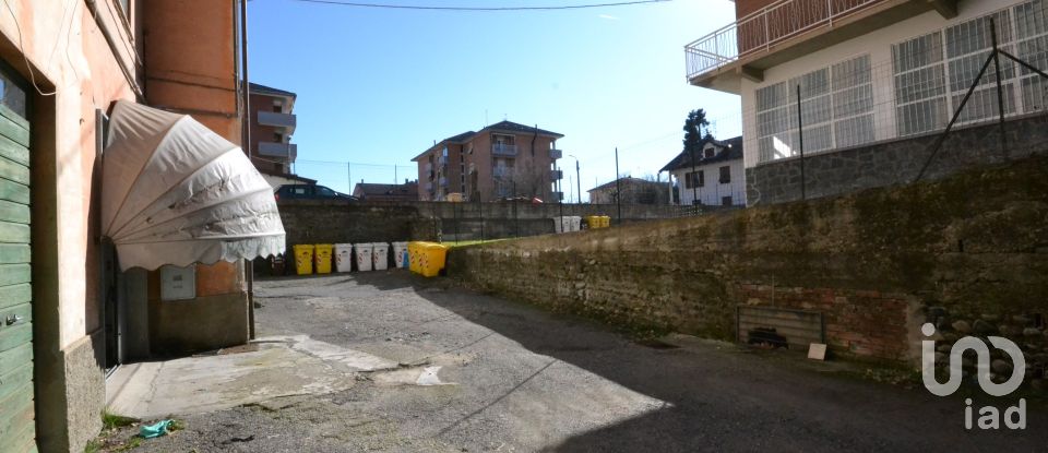 Shop / premises commercial of 100 m² in Molare (15074)