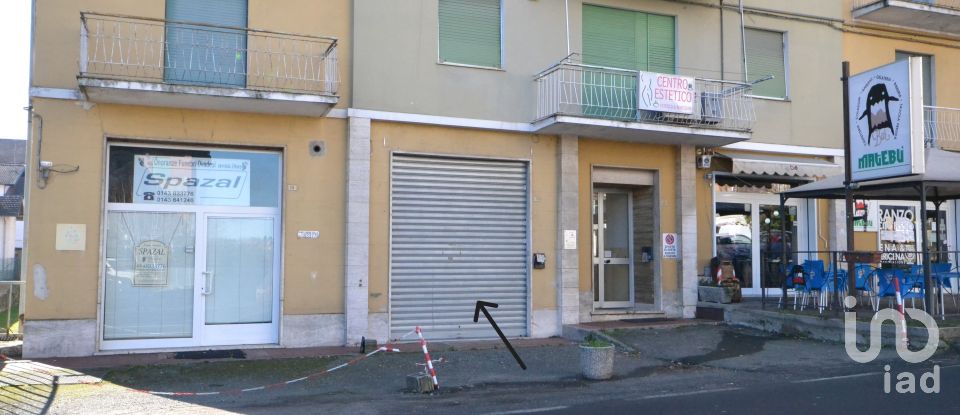 Shop / premises commercial of 100 m² in Molare (15074)
