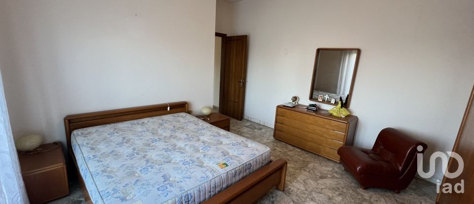 Appartamento 10 locali di 200 m² a Monte Urano (63813)