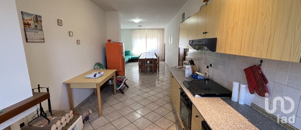 Apartment 10 rooms of 200 m² in Monte Urano (63813)