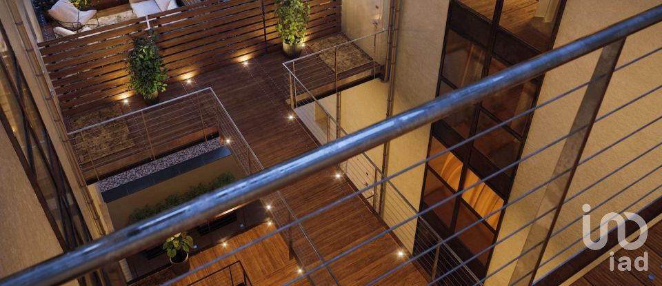 Duplex 4 rooms of 184 m² in Milano (20156)