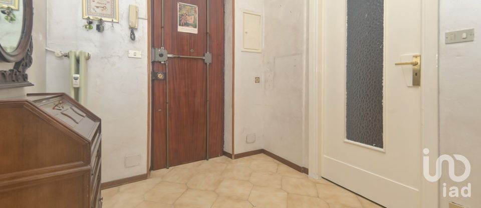 Two-room apartment of 60 m² in Torino (10154)