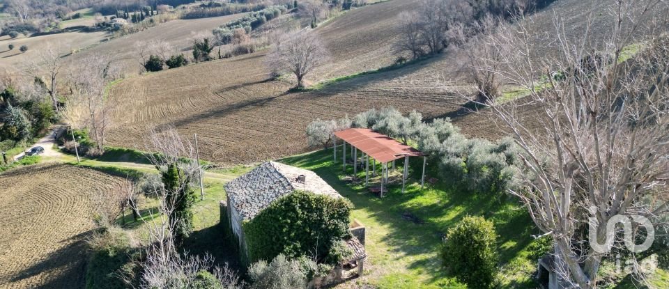 Townhouse 5 rooms of 230 m² in Morrovalle (62010)