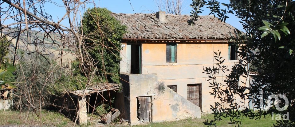 Townhouse 5 rooms of 230 m² in Morrovalle (62010)