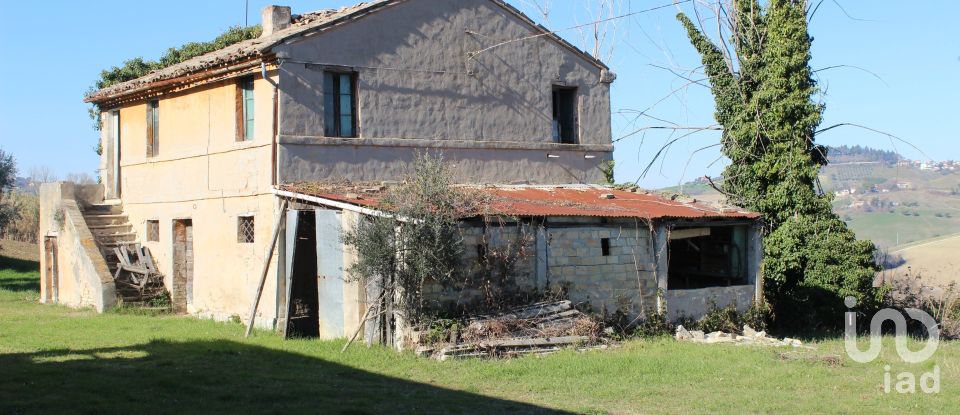 Townhouse 5 rooms of 230 m² in Morrovalle (62010)