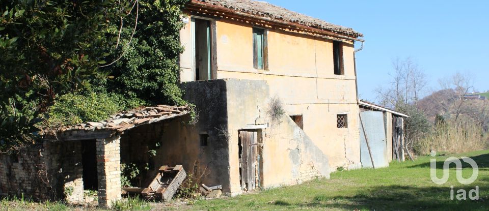 Townhouse 5 rooms of 230 m² in Morrovalle (62010)