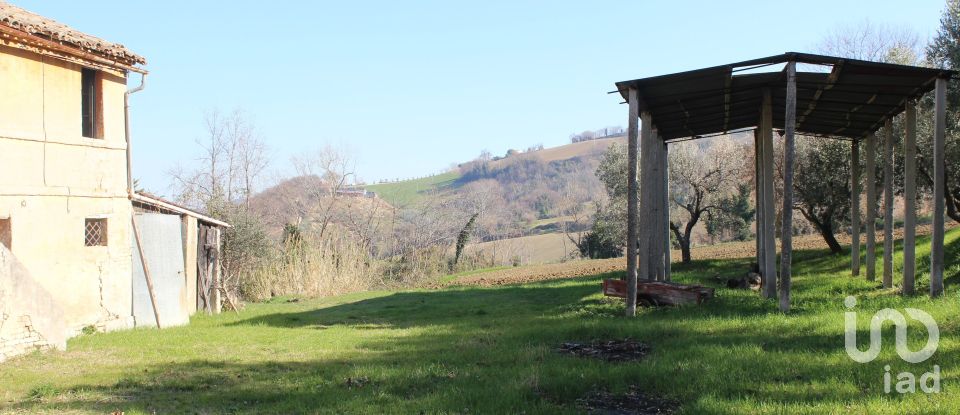 Townhouse 5 rooms of 230 m² in Morrovalle (62010)