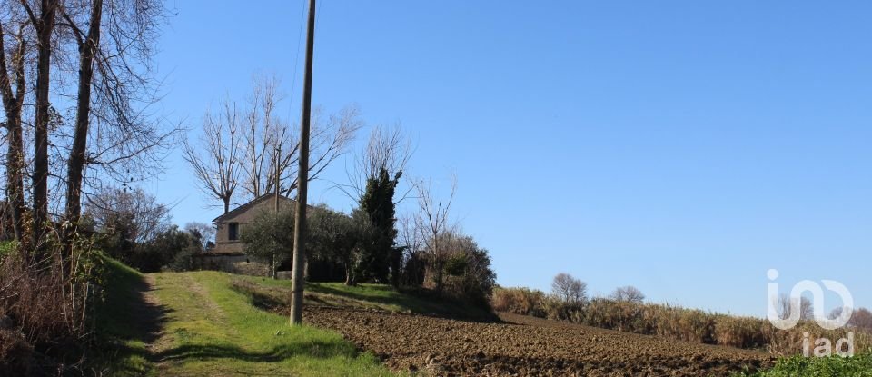 Townhouse 5 rooms of 230 m² in Morrovalle (62010)