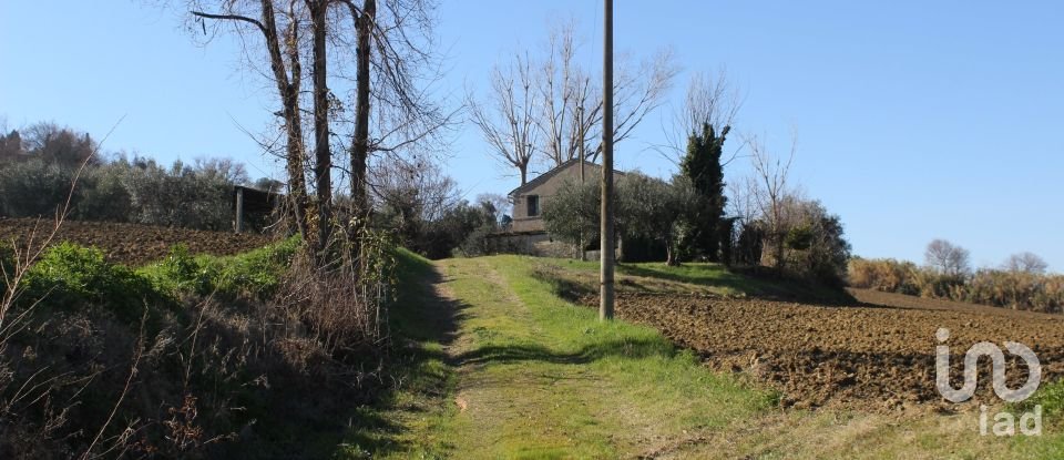 Townhouse 5 rooms of 230 m² in Morrovalle (62010)