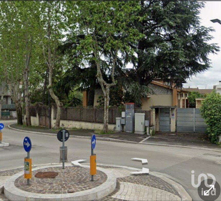 Casa indipendente 9 locali di 256 m² in Pescara (65124)