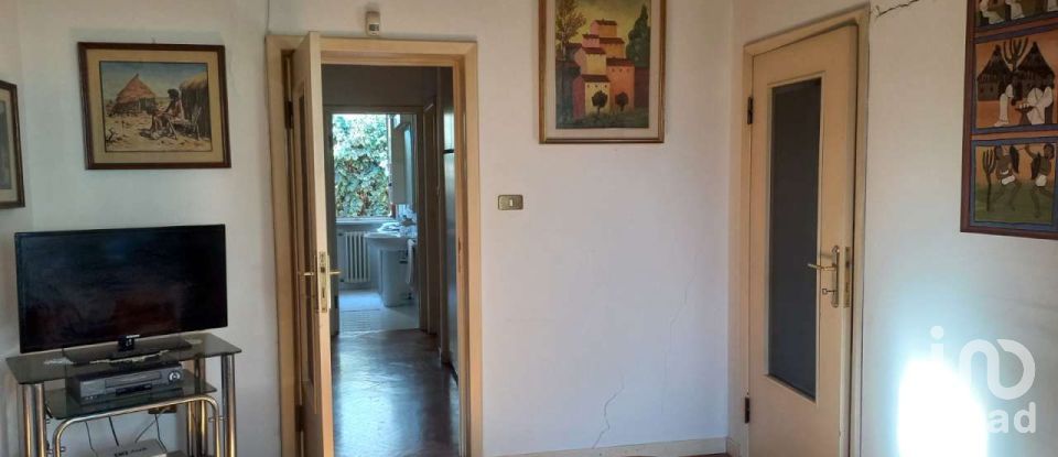 Town house 9 rooms of 256 m² in Pescara (65124)